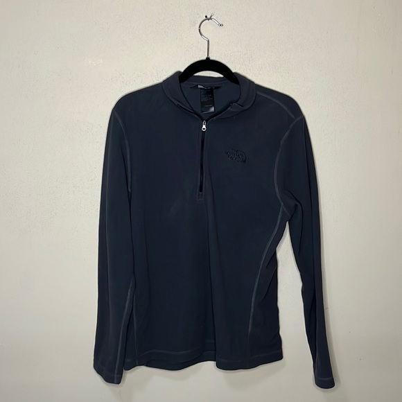 The North Face 1/2 zip pullover Top - Picture 2 of 7